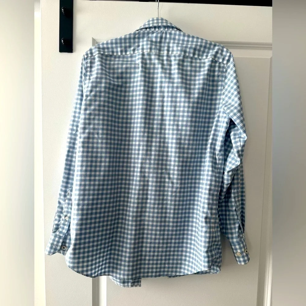 Banana Republic men’s gingham button up shirt, Small